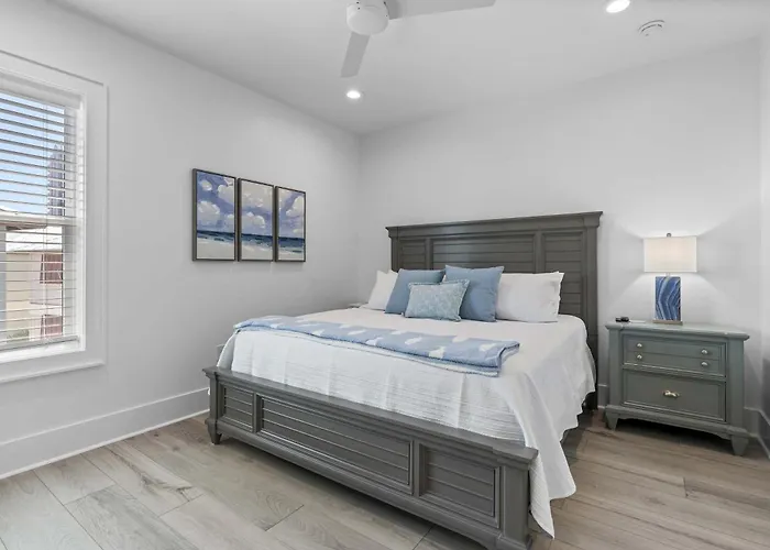 Holiday home Inviting With Shared Pool Balcony Full Kitchen Ac & W&d Gulf Shores