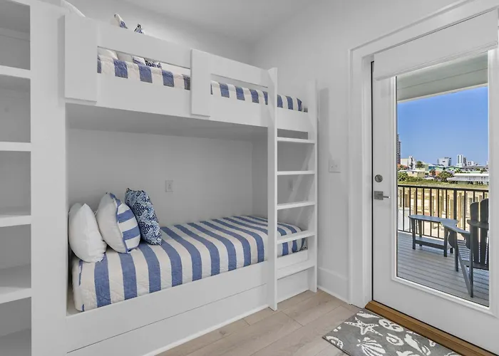 Inviting With Shared Pool Balcony Full Kitchen Ac & W&d * Gulf Shores